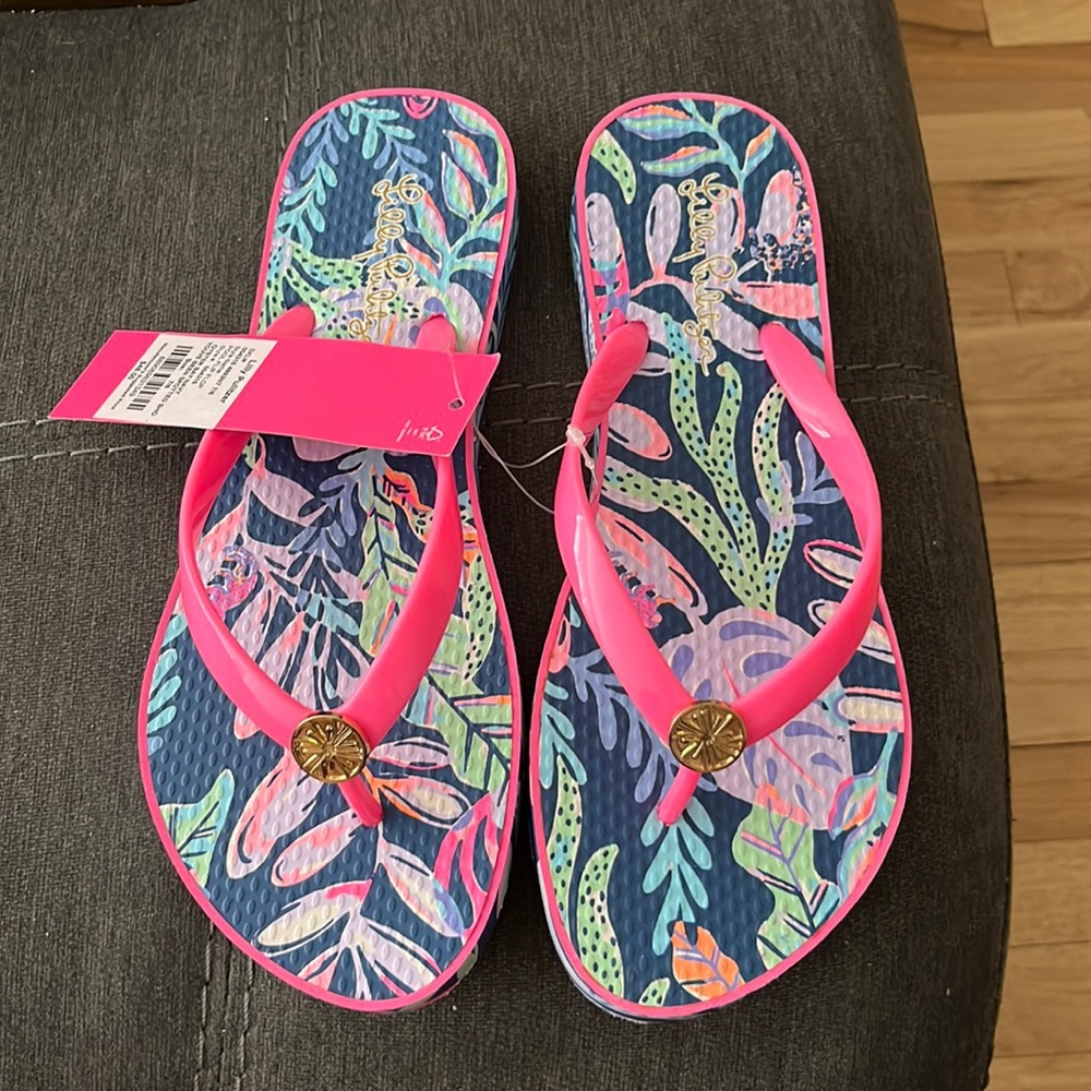 Brand new Lily Pulitzer flip flops!